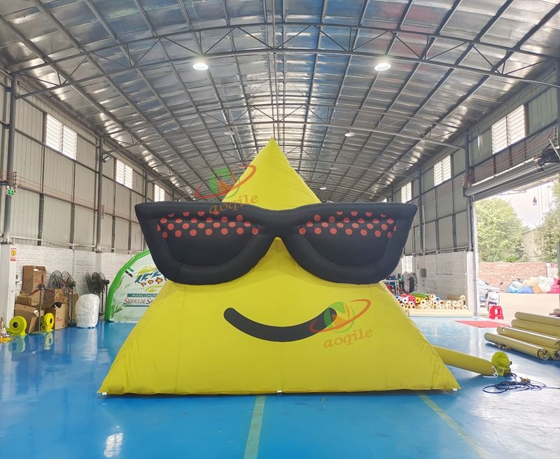 Giant Funny Inflatable Triangle Logo for Sports & Entertainment Advertising