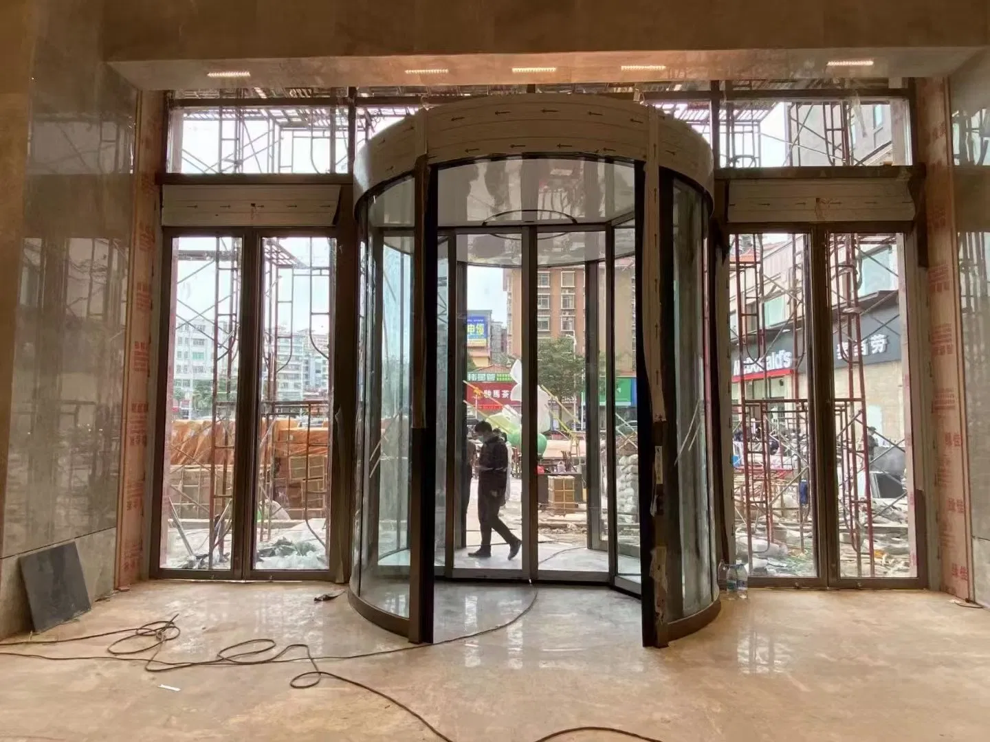 China Manual Automatic Commercial Entrance Revolving Door Large Comprehensive Rotation Sliding Glass Door