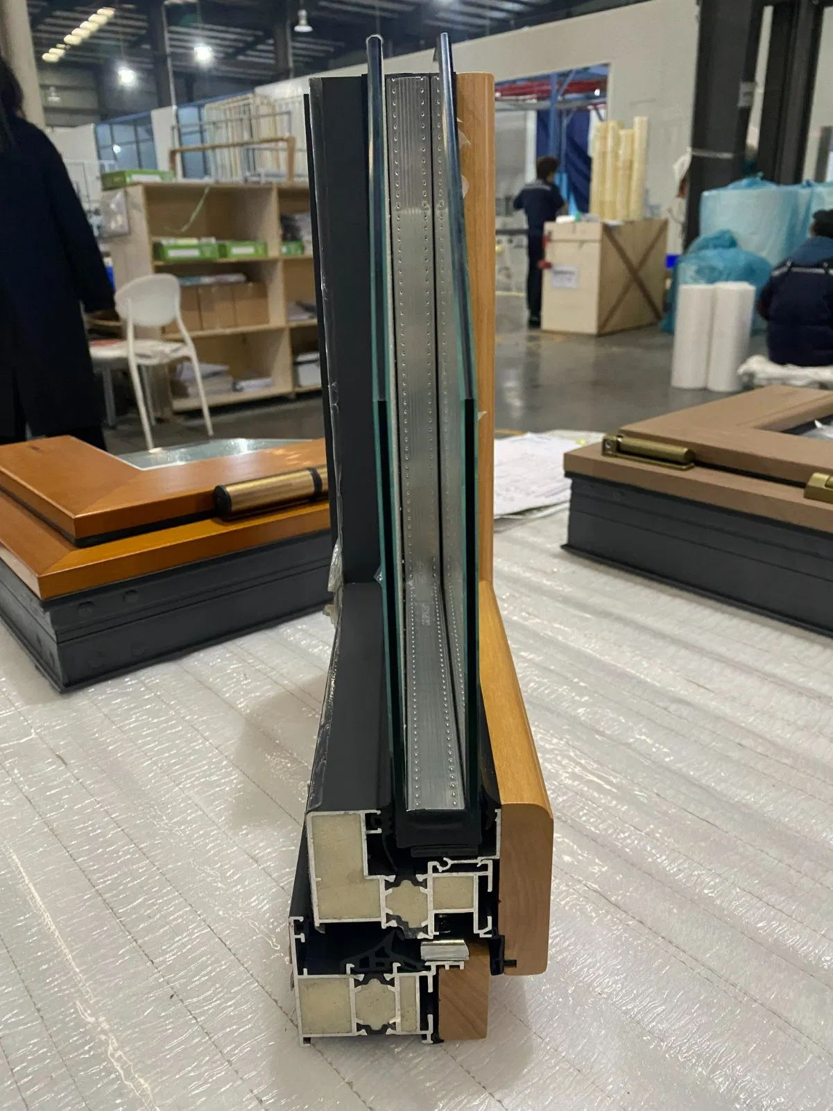 Exquisite Craftsmanship Heat Insulation Double Glazed Tilt Turn Aluminum Window for Home