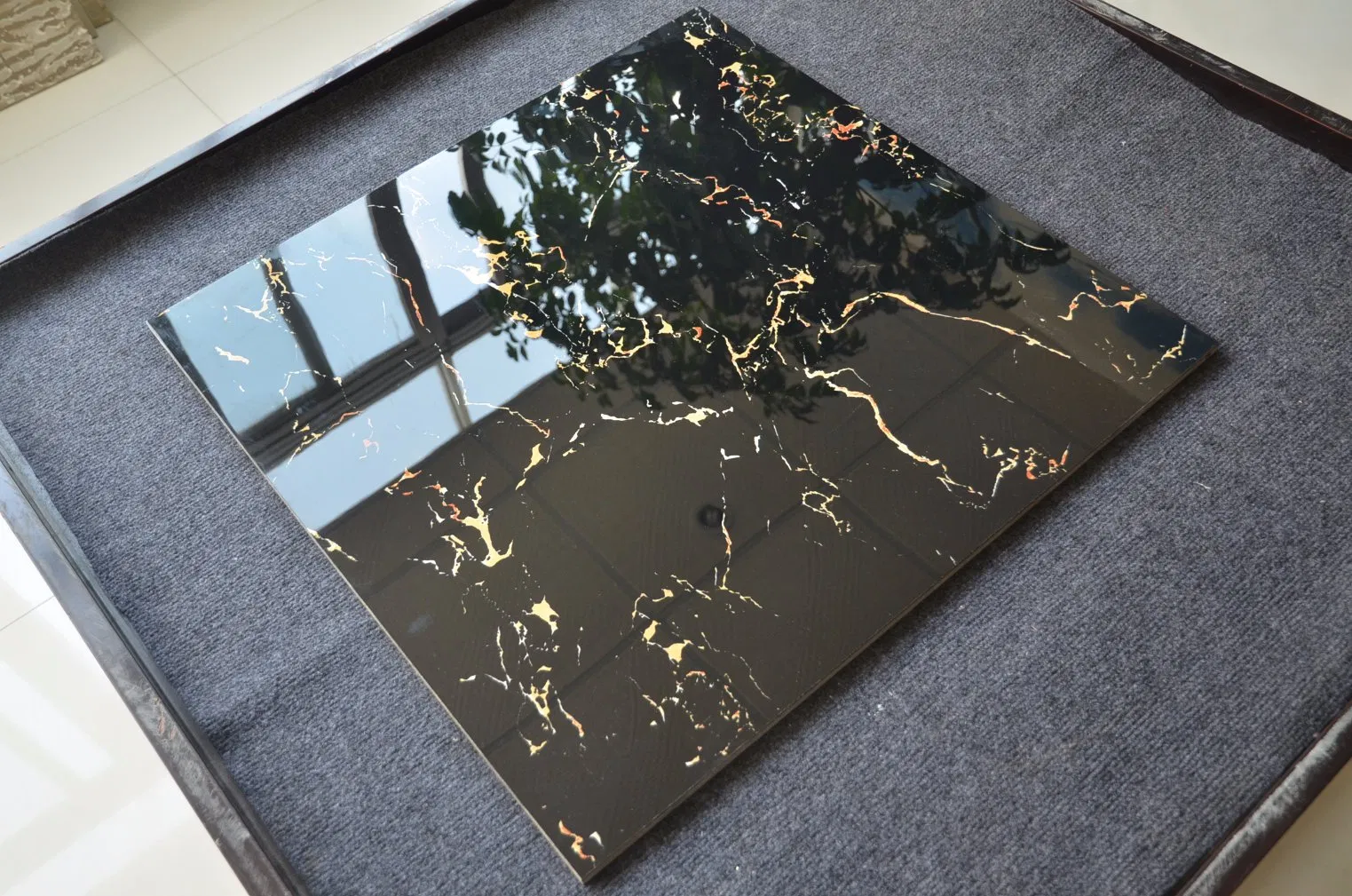 Плитка керамическая 600x600 мм, американский стиль