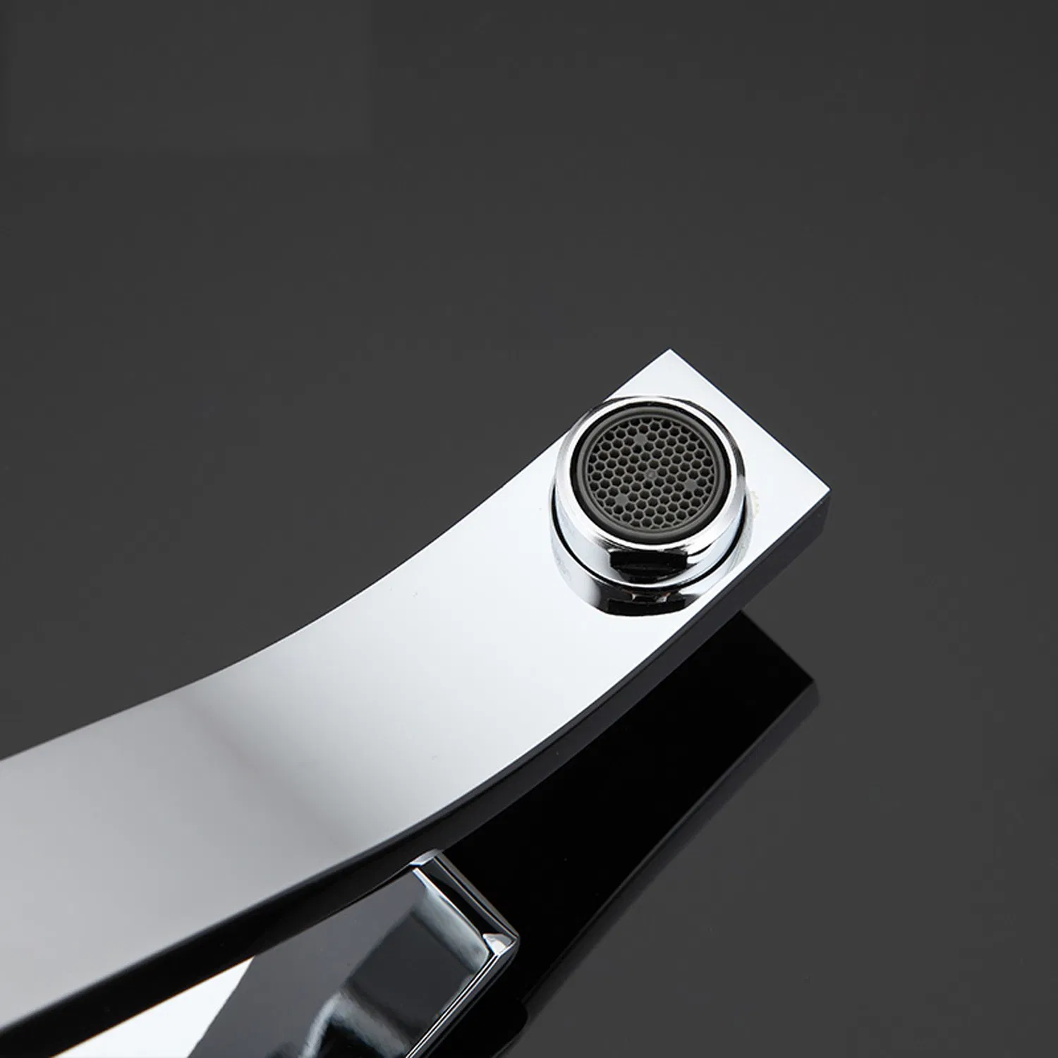 Square Kitchen Faucet Mixer with 360 Rotation Spout (KF-2020)