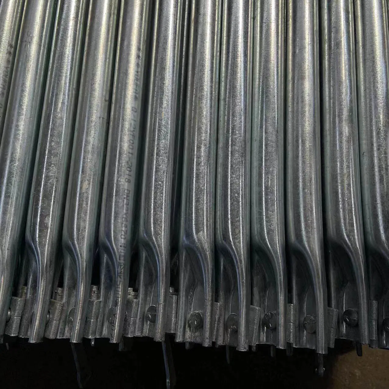 Durable and Affordable Deviated Scaffolding for All Building Needs