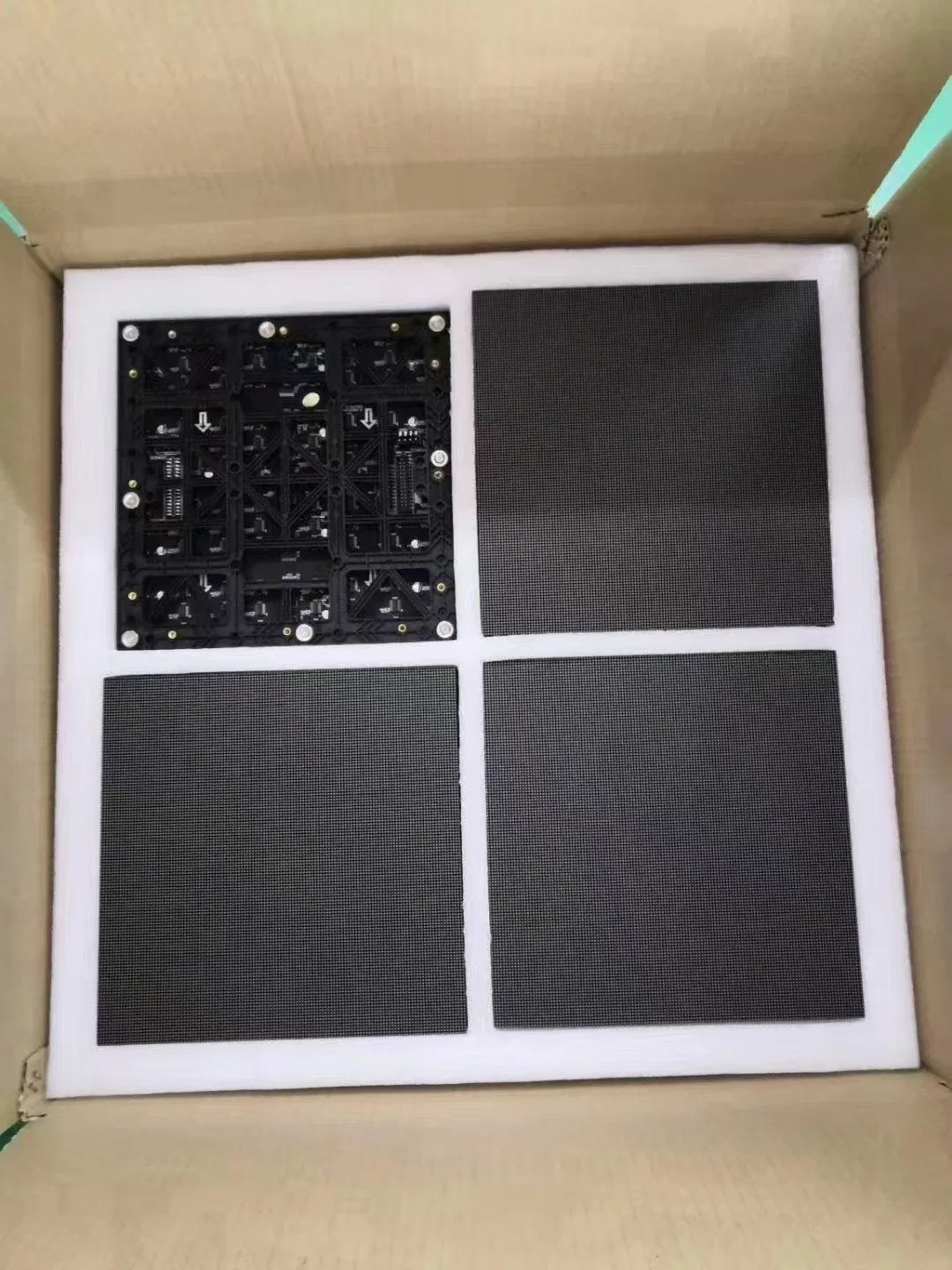 Shenzhen High Quality 3840Hz Indoor P3 SMD2121 Full Color RGB 192*192mm LED Video Wall Screen Display Module