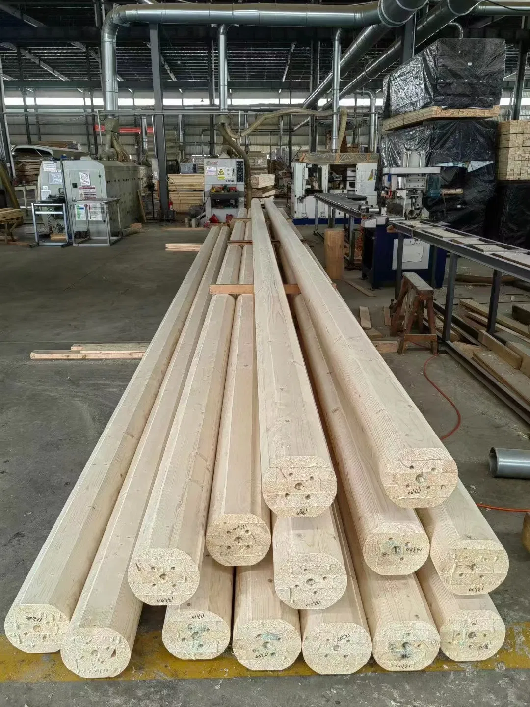 Outdoor Carbonized Wood Long Size Round Wooden Column