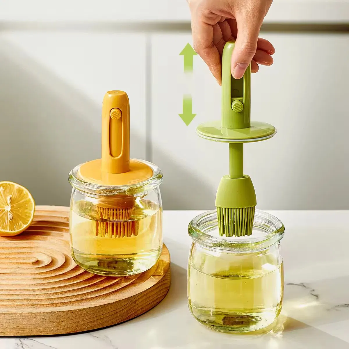 10 Oz 300 Ml Glass 2 in 1 Oil Sauce Dispenser Bottle for Kitchen Cooking Grilling with Adjustable Silicone Basting Oil Brush