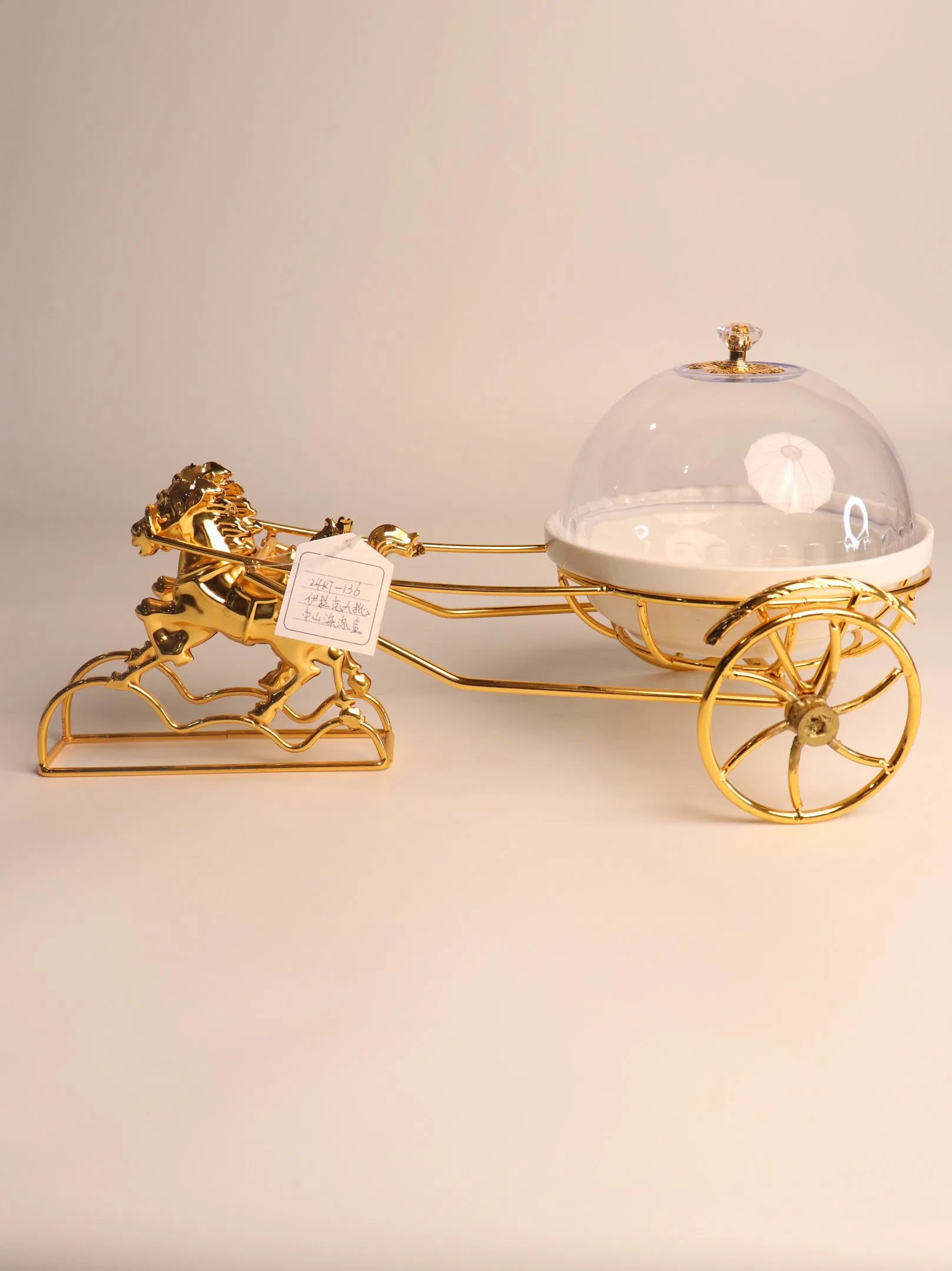 High End Gold-Plated Iron Carriage with Ceramic Fruit Tray