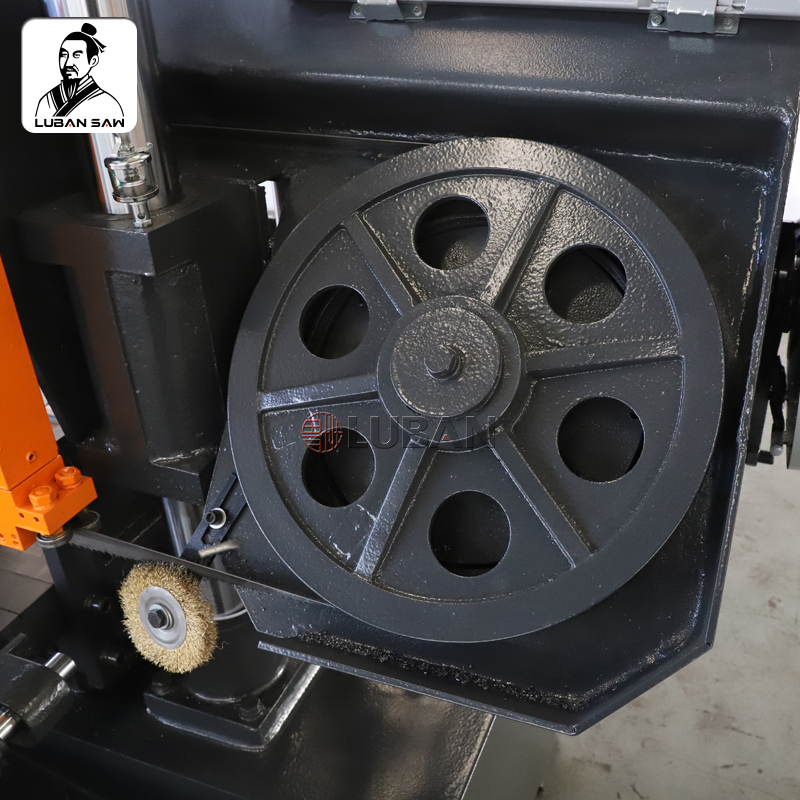 Станок ленточнопильный горизонтальный 600 мм GB4260