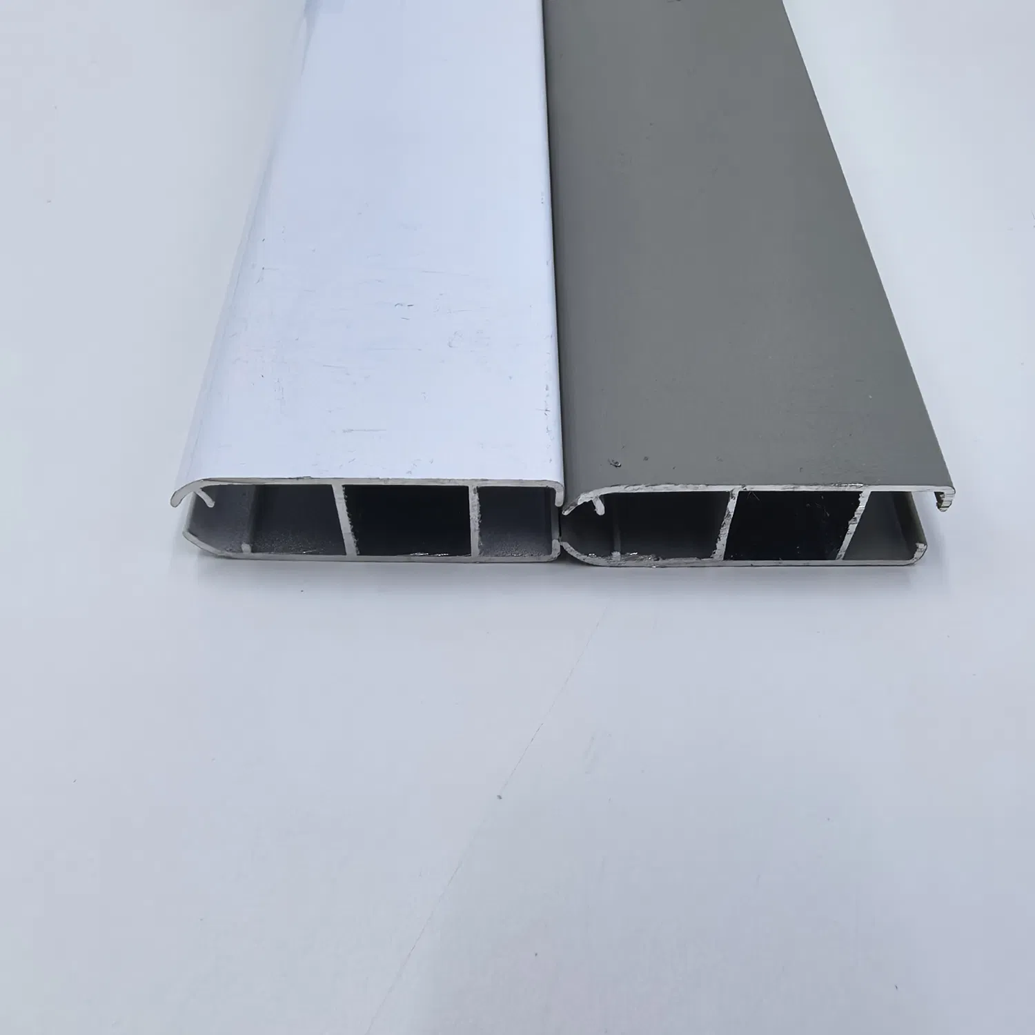 Factory Direct Heavy Duty Flexible Straight Curved Ceiling Mounted Aluminum Curtain Track with Gliders