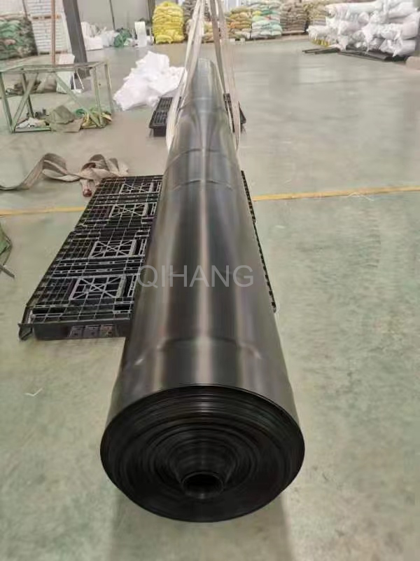 0.5-3mm Black HDPE Geomembrane Polyethylene Pond Liner for Fish Tank Construction