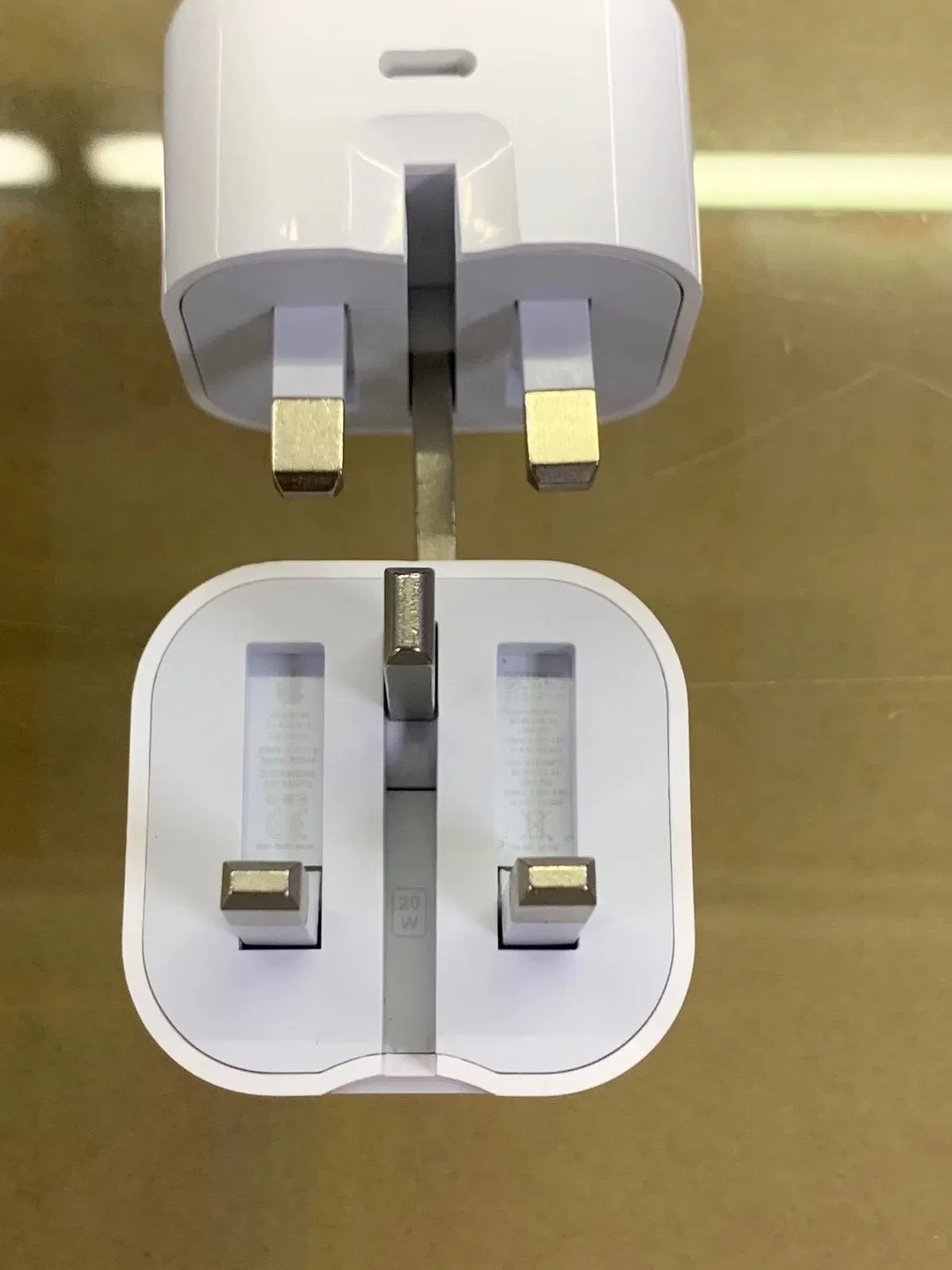 Зарядное устройство 20W USB-C с кабелем