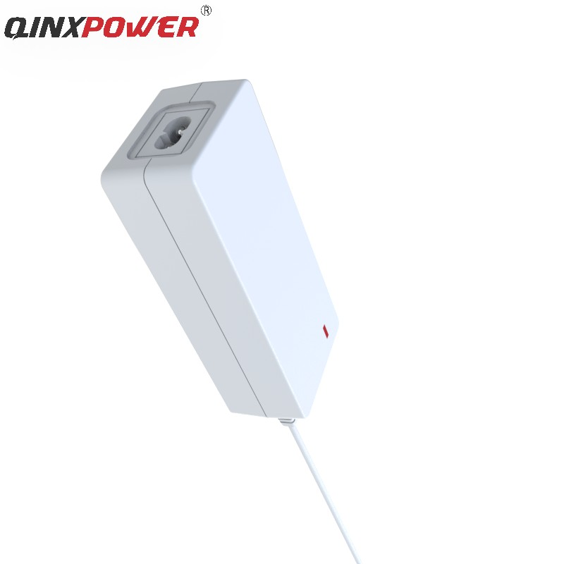 Зарядное устройство для Li-ion аккумуляторов 12.6V 2A