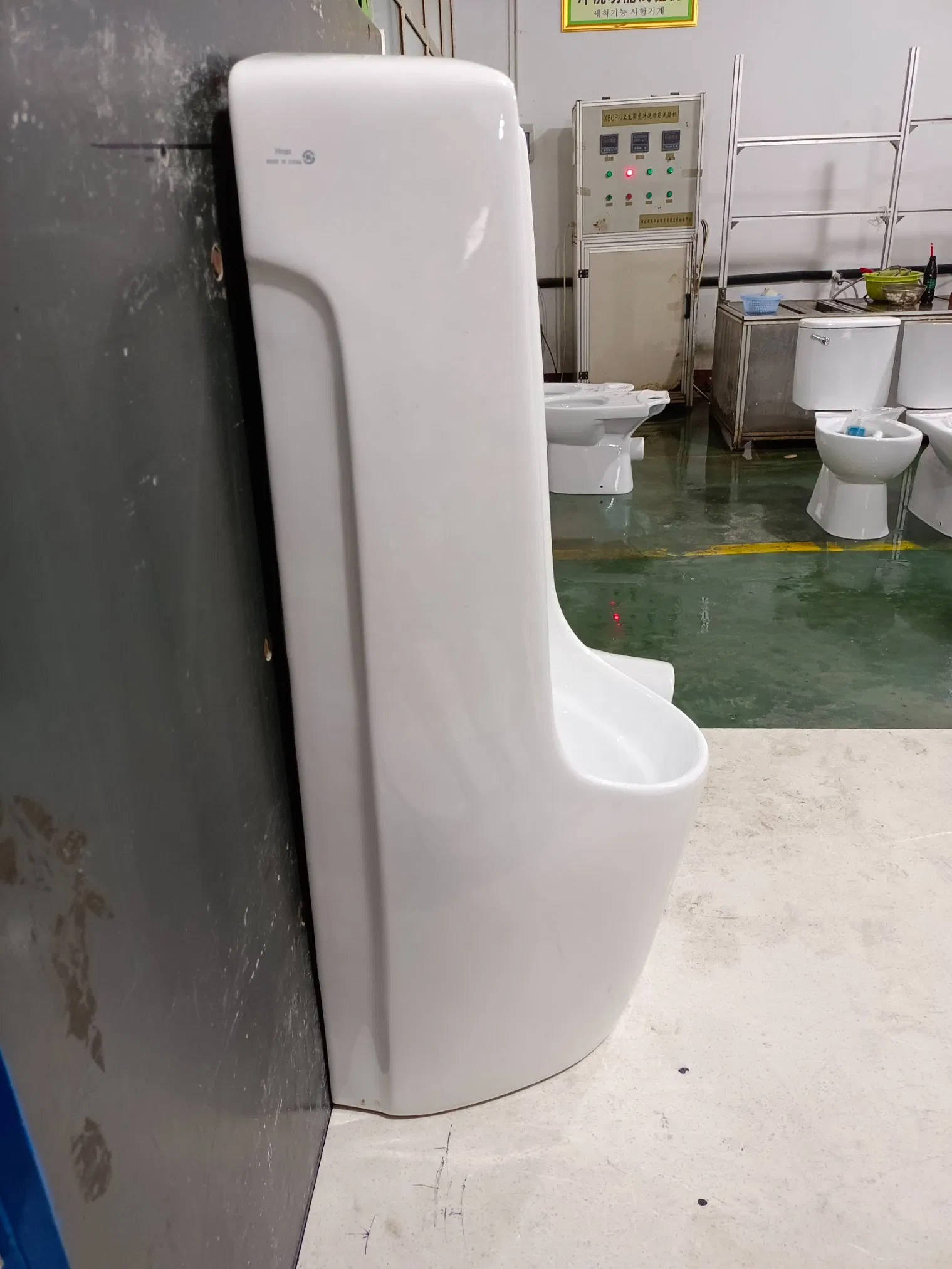 Cheap Price Men Male Urine Bottle Wall Hung Stall Urinals