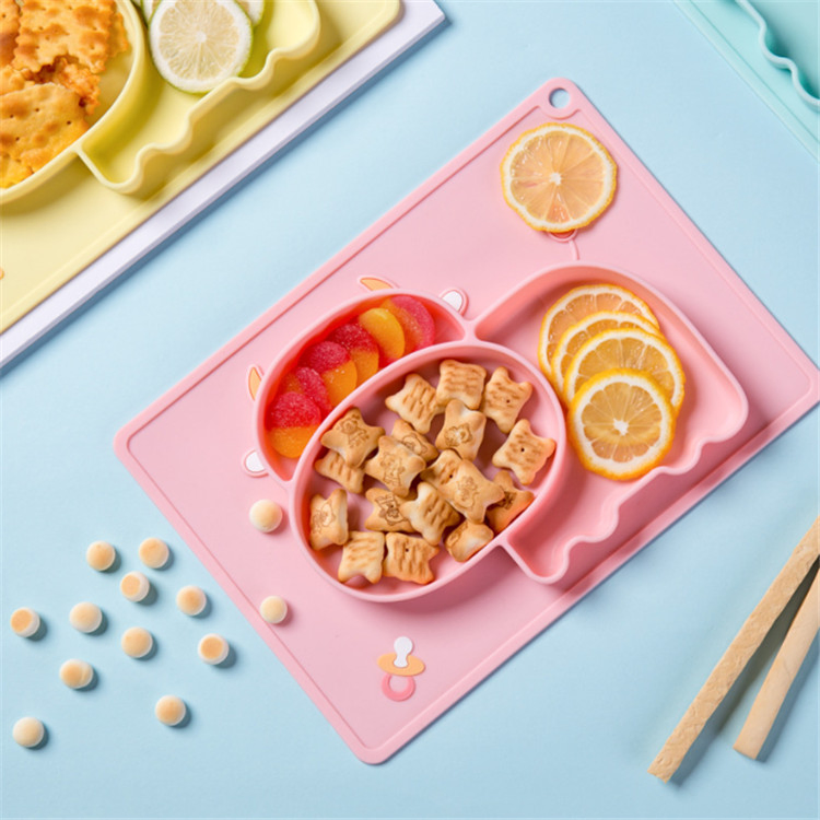 Amazon Hot Selling Food Grade Silicone Cows Whale Shape Cartoon Baby Suction Dinner Feeding Bowl Plate