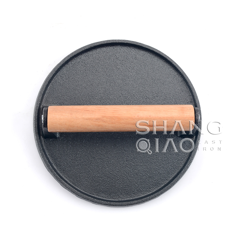 Чугунный пресс для гриля с деревянной ручкой