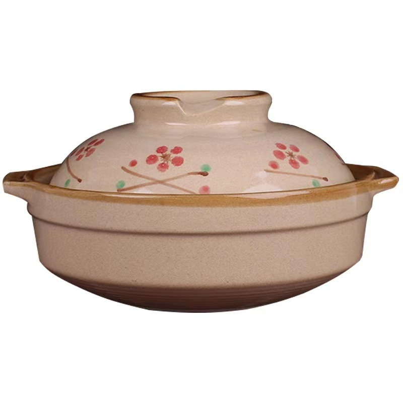 Белая керамическая супница с крышкой