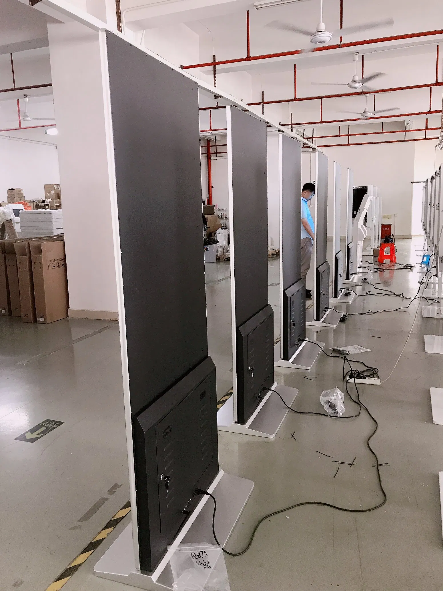 OEM ODM Advertising Screen Advertising Player 65 Inch Ultrathin Vertical Kiosk LED / LCD Digital Signage Touch Screen Kiosk Advertising Display