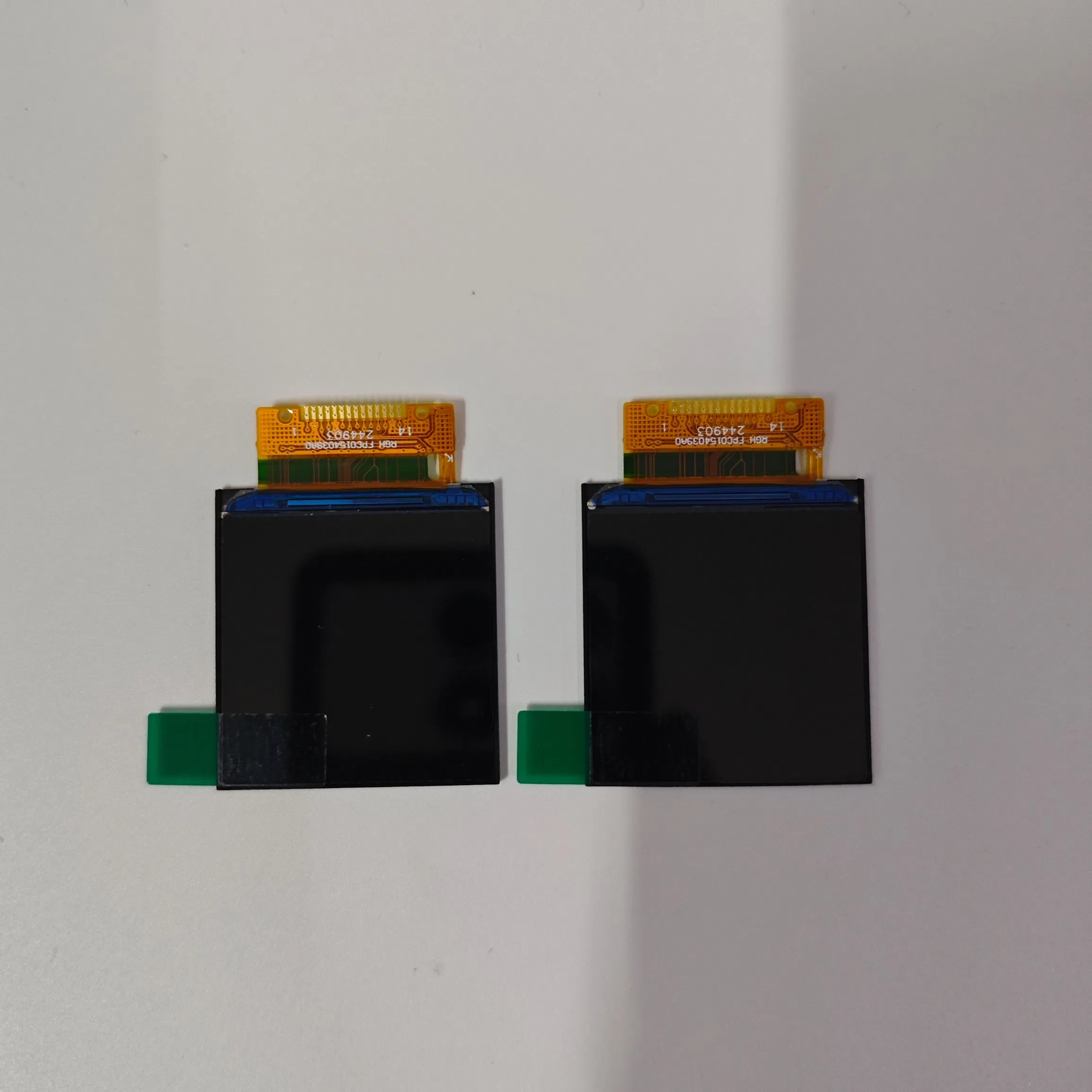 1.54-дюймовый цветной TFT LCD дисплей с высокой контрастностью