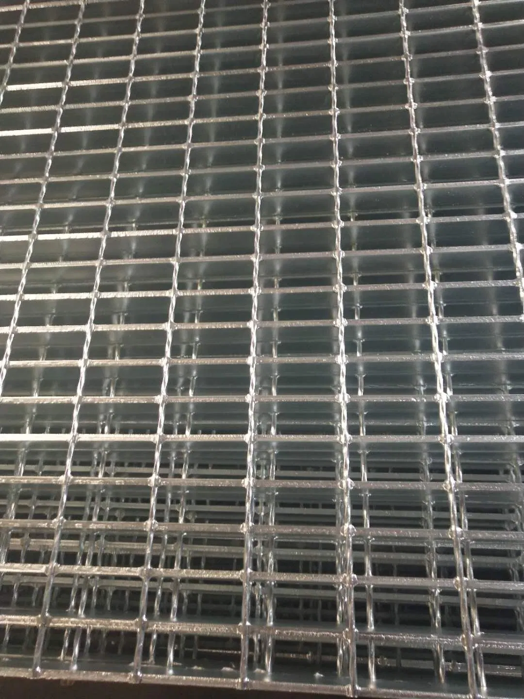 Welded Plain Flat Steel Grating/Steel Grating with Crossed Bar/5mm*32mm Steel Grating