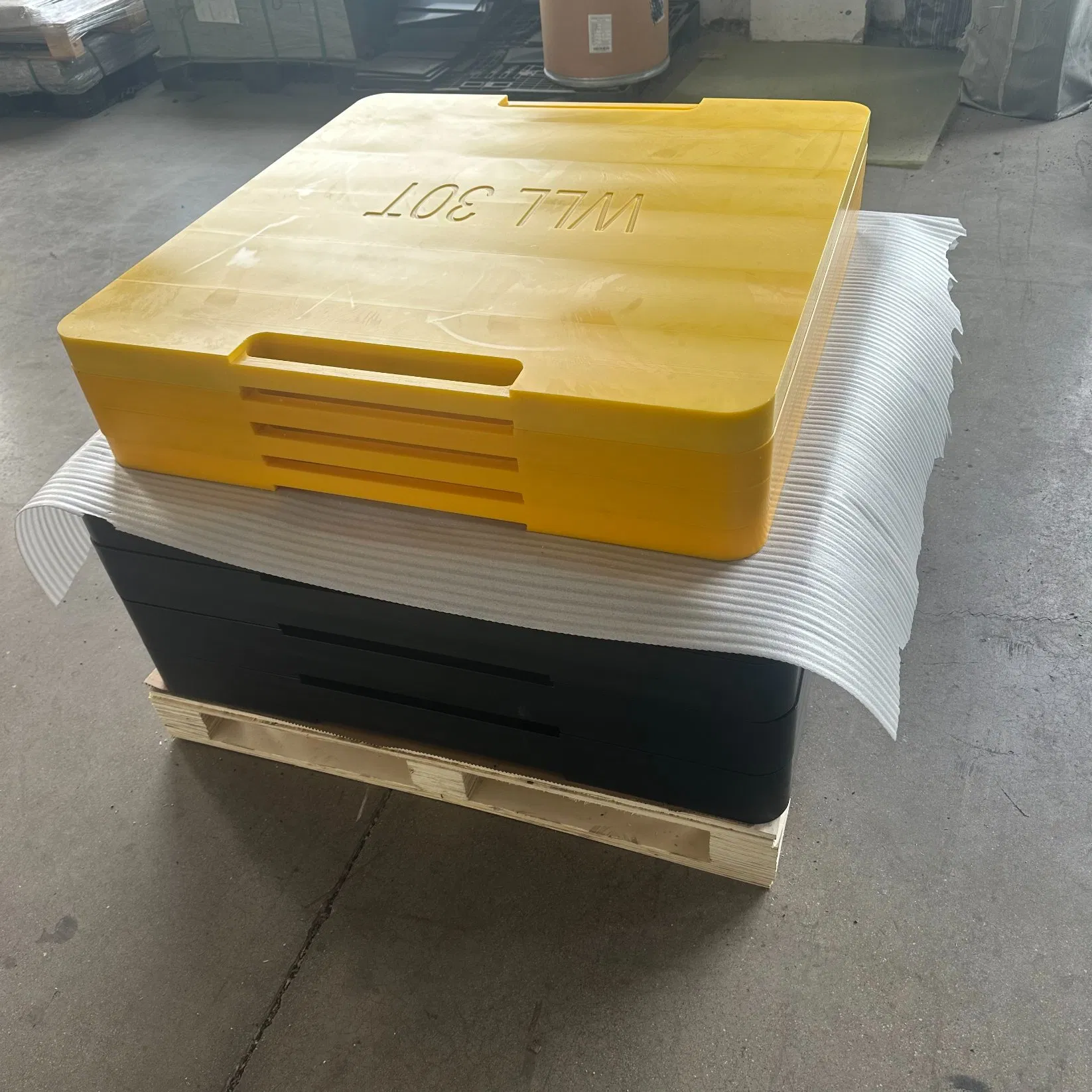 Customized HDPE Sheet Construction Temporary Ground Protection Mat HDPE 4X8FT 2-25mm Customized PVC Sheet Factory Sandwich Plastic Board UHMWPE Outrigger Sheet