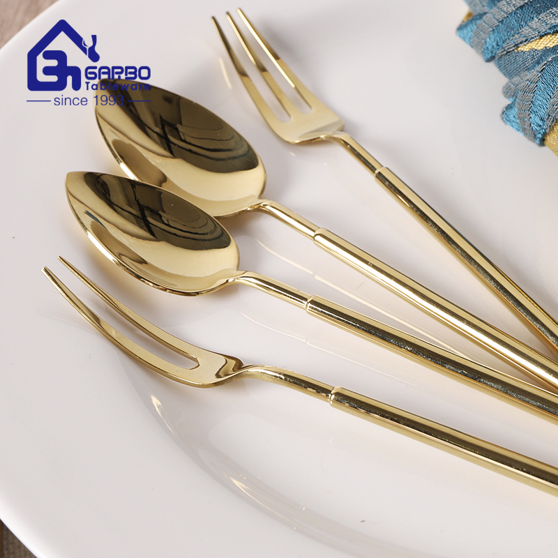 Handmade Mirror Polish Electronic-Plating Golden Stainless Steel Portugal Style Dinner Steak Fork Long Metal Handle Fork for Eating Dinner in Hotel Party