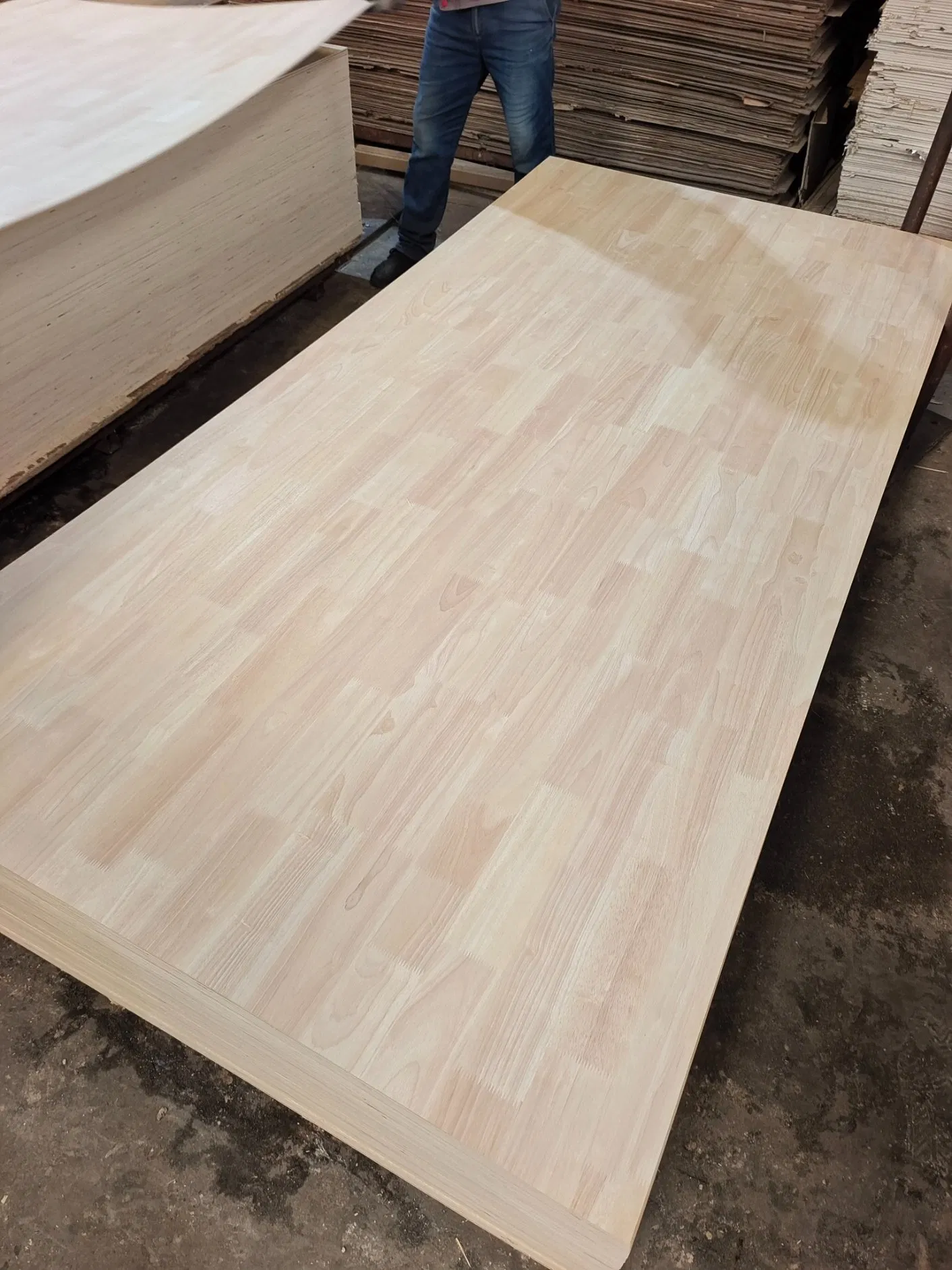 High-Quality Rubber Wood Plywood Designed for Wooden Furniture