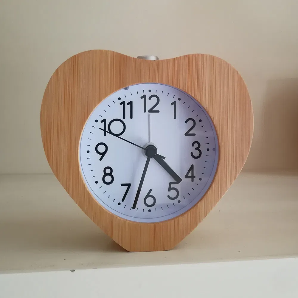 Natural Bamboo Heart Shape Mute Scan Quartz Alarm Clock