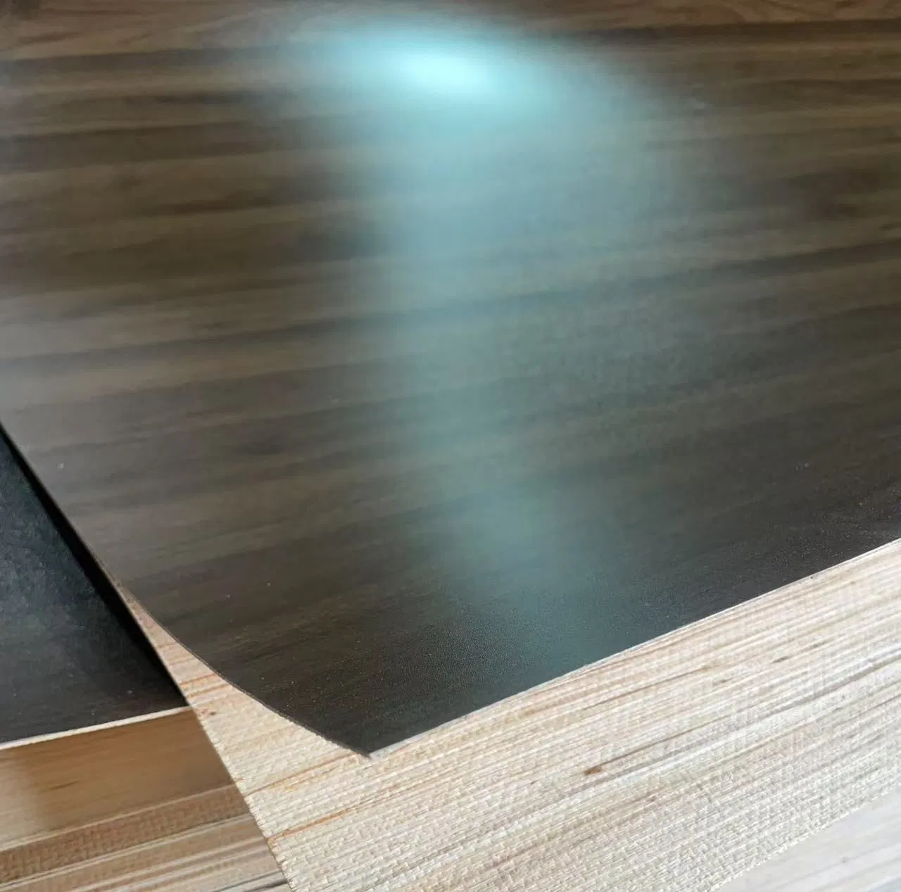 Modern Style Laminated 4X8 Furniture Board White Melamine Recon Plywood Sheet for Wardrobe