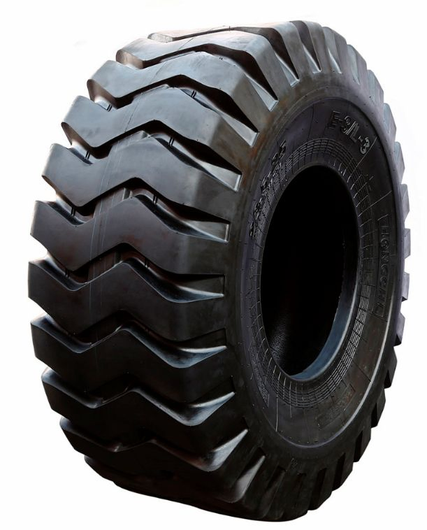 Шина колеса ведущего моста сельскохозяйственного трактора 12.4-24