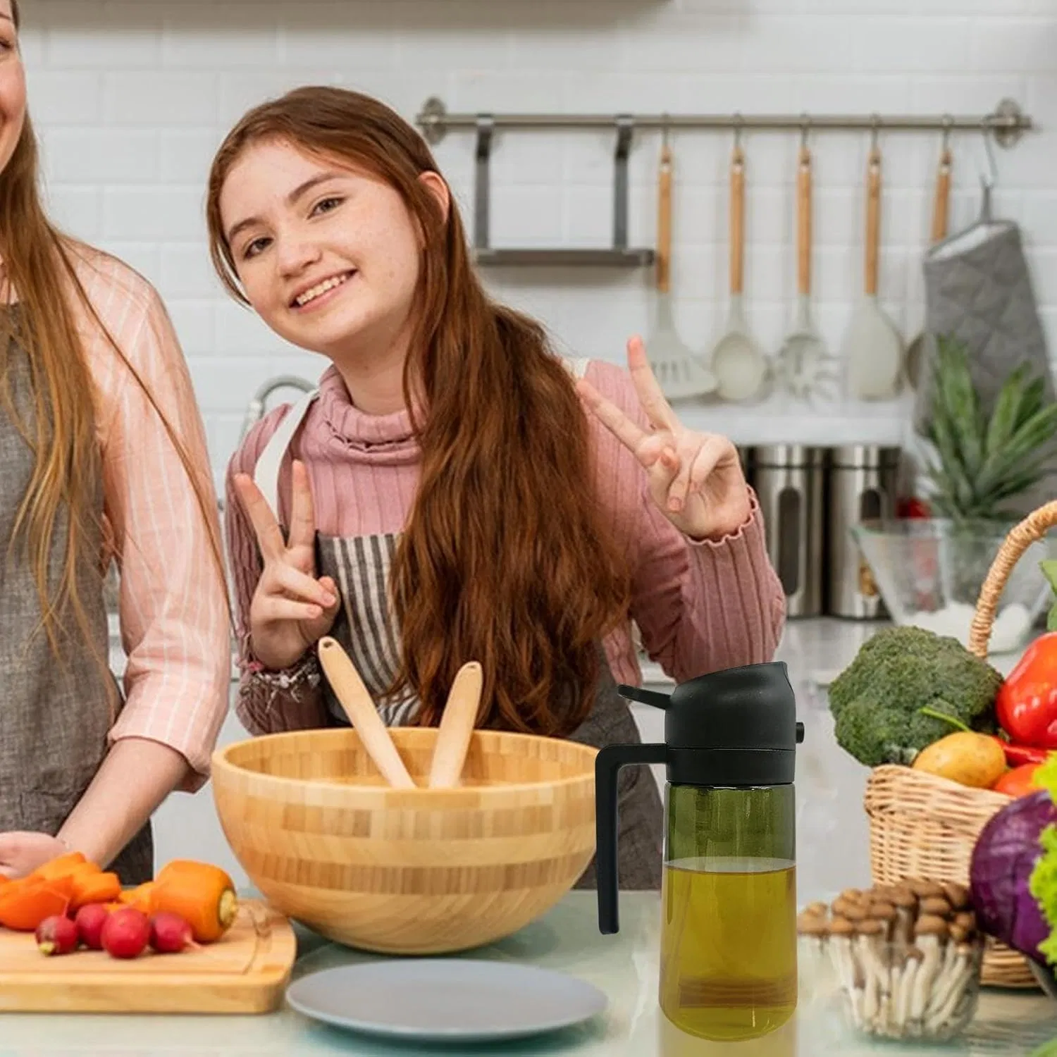 2 in 1 Oil Dispenser, 2X16oz 2-in-1 Oil Dispenser, Cooking Oil Dispenser Spray Bottle Kitchen Gadgets