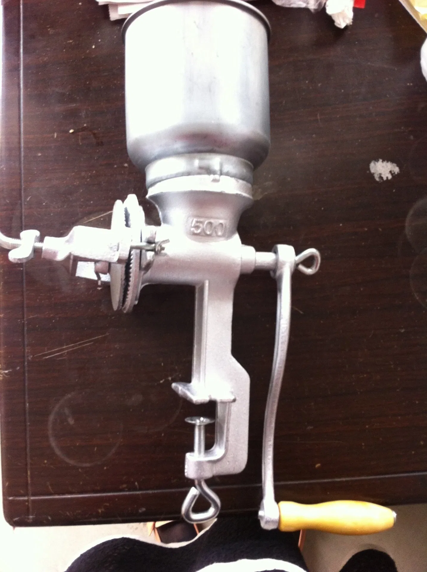 Small Sugar Powder Peanut Cereal Corn Wheat Maize Sorghum Flour Mill Manual Grain Grinder Esg16877