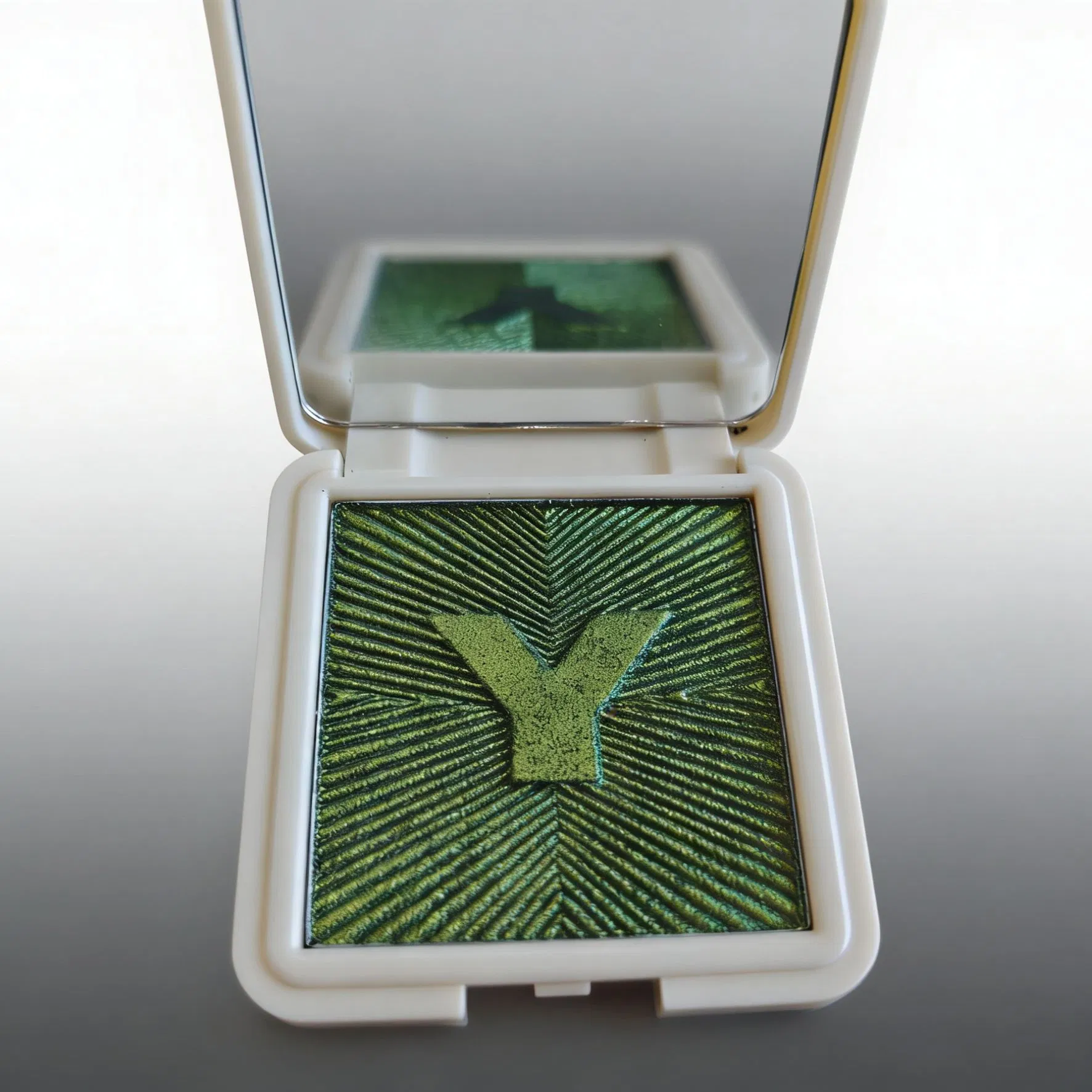 High Pigment Matte Finish Eyeshadow Powder with Color Changing Technology