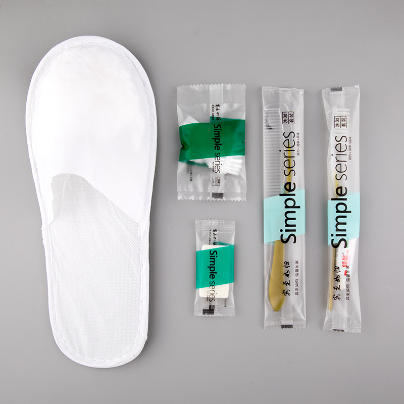 Simple Series Hotel Amenities Slippers Shampoo, Comb, Razor OEM