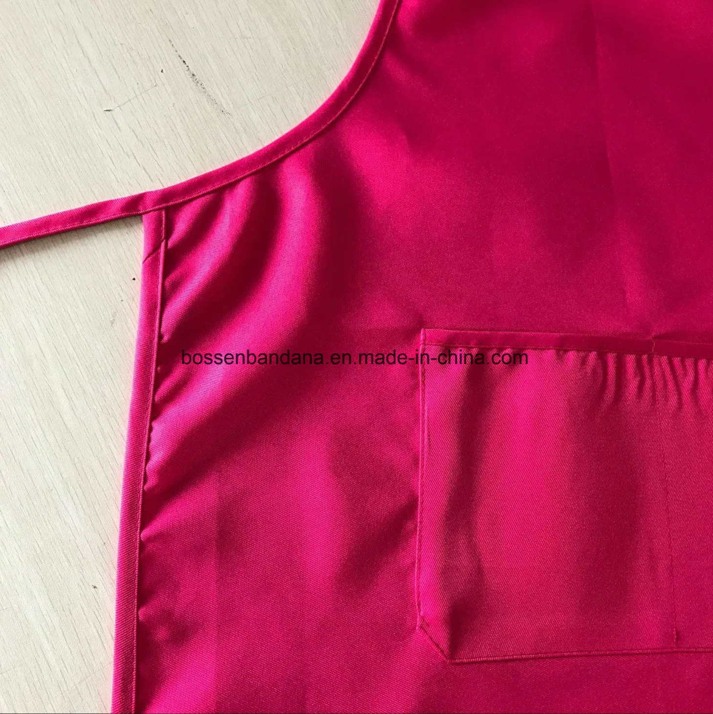 OEM Custom Color Logo Red PE PVC Promotional Cheap Bib Apron Manufacturer