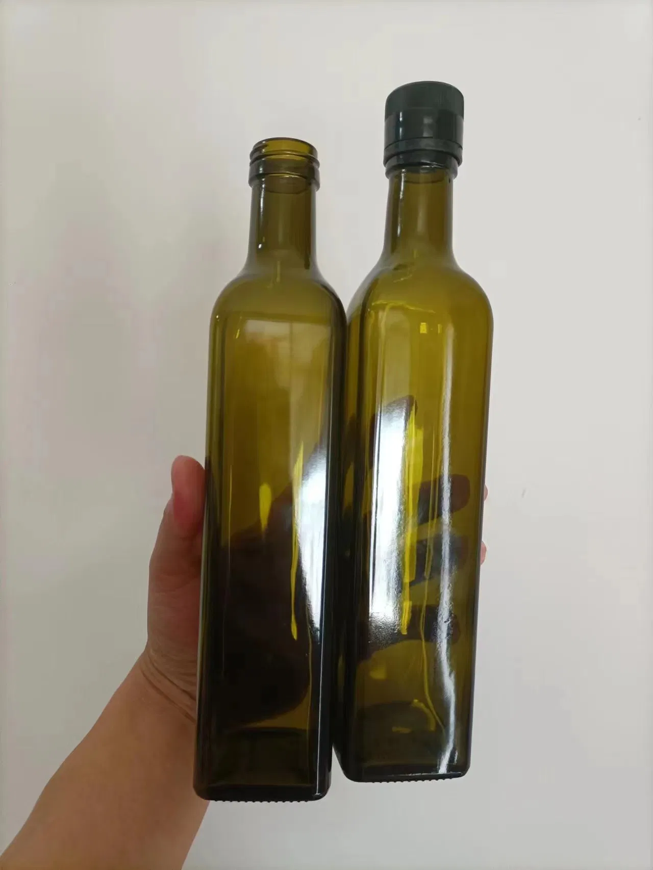 1000ml Glass Square Green Olive Oil Bottle with Matching Lid