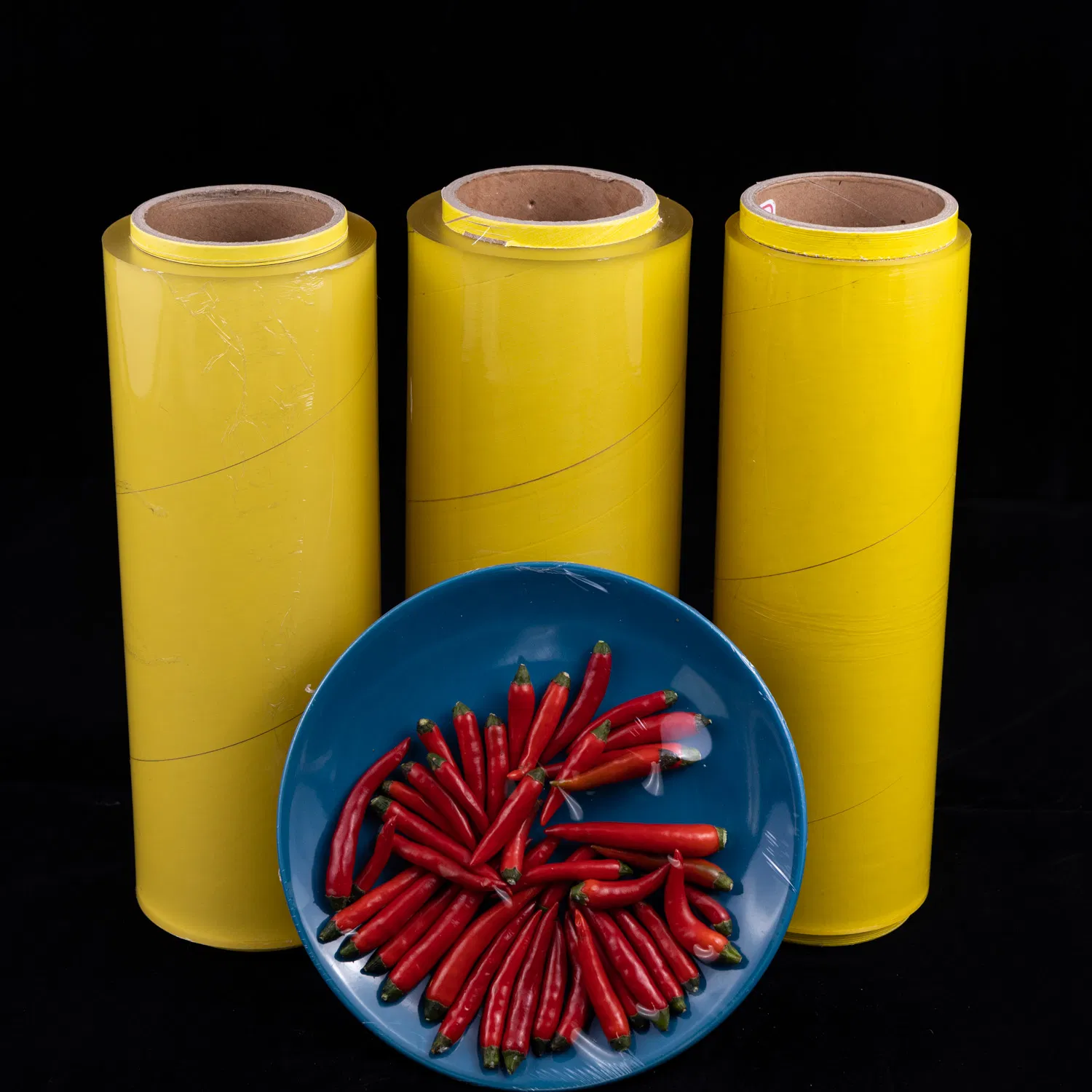 Food Grade PVC Food Cling Wrap Film High Stretch Transparent Clear Waterproof Plastic Packing Material Wrapping Film Stretch Film Jumbo Roll for Food packaging