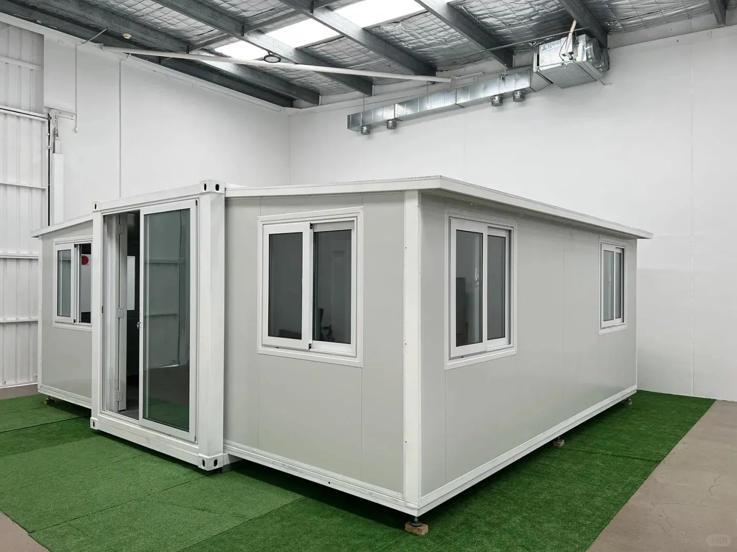 Wholesale 3 Bedroom Luxury 40FT 20FT Movable Foldable Expandable Prefab Container House