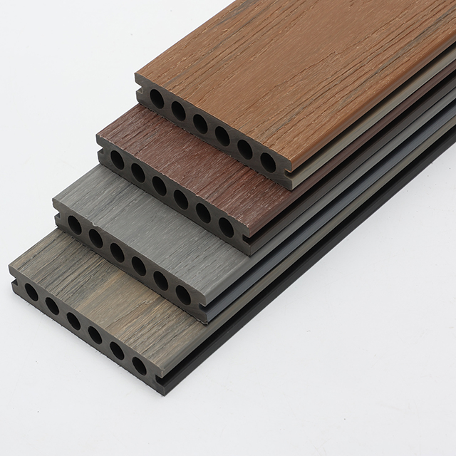 Stylish 143h22.5 Anti-Fading Composite Decking for Outdoor Spaces