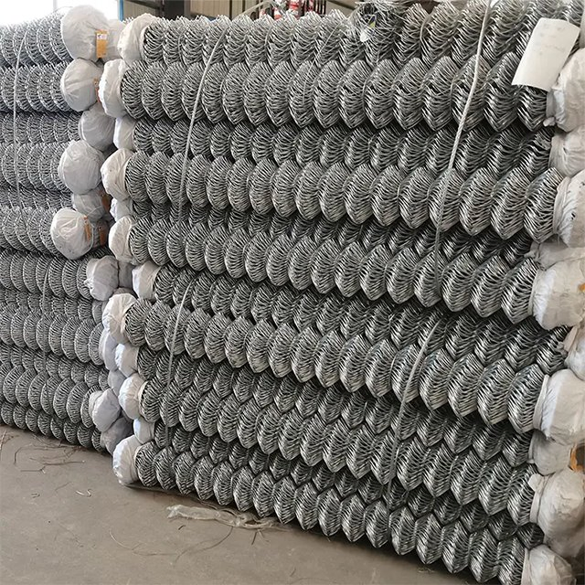 Customized Cyclone Wire Fence Diamond Wire Mesh Netting Panel Galvanized Industry Chain Link Fence