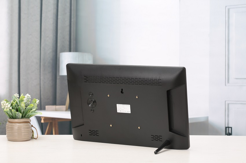 Chinese Popular 17inch Digital Photo Frame for Advertising