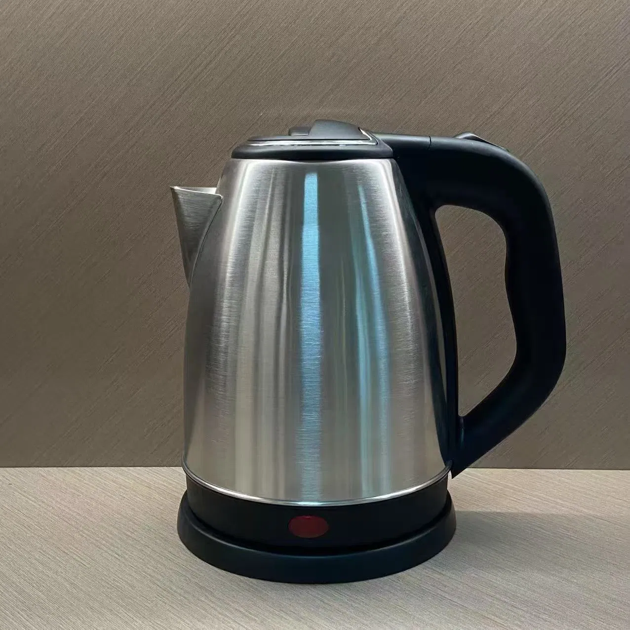 Premium Stainless Steel Kettle with Ergonomic Handle for Easy Pouring