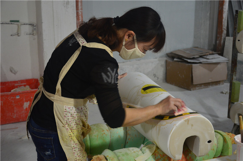 Outlet Shopping Mall Plaza Market Hotel Washroom Ceramic Wc Male Toilet Wall Hung Urinal