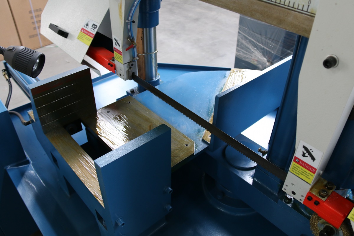 Станок ленточнопильный угловой резки GHZ4240