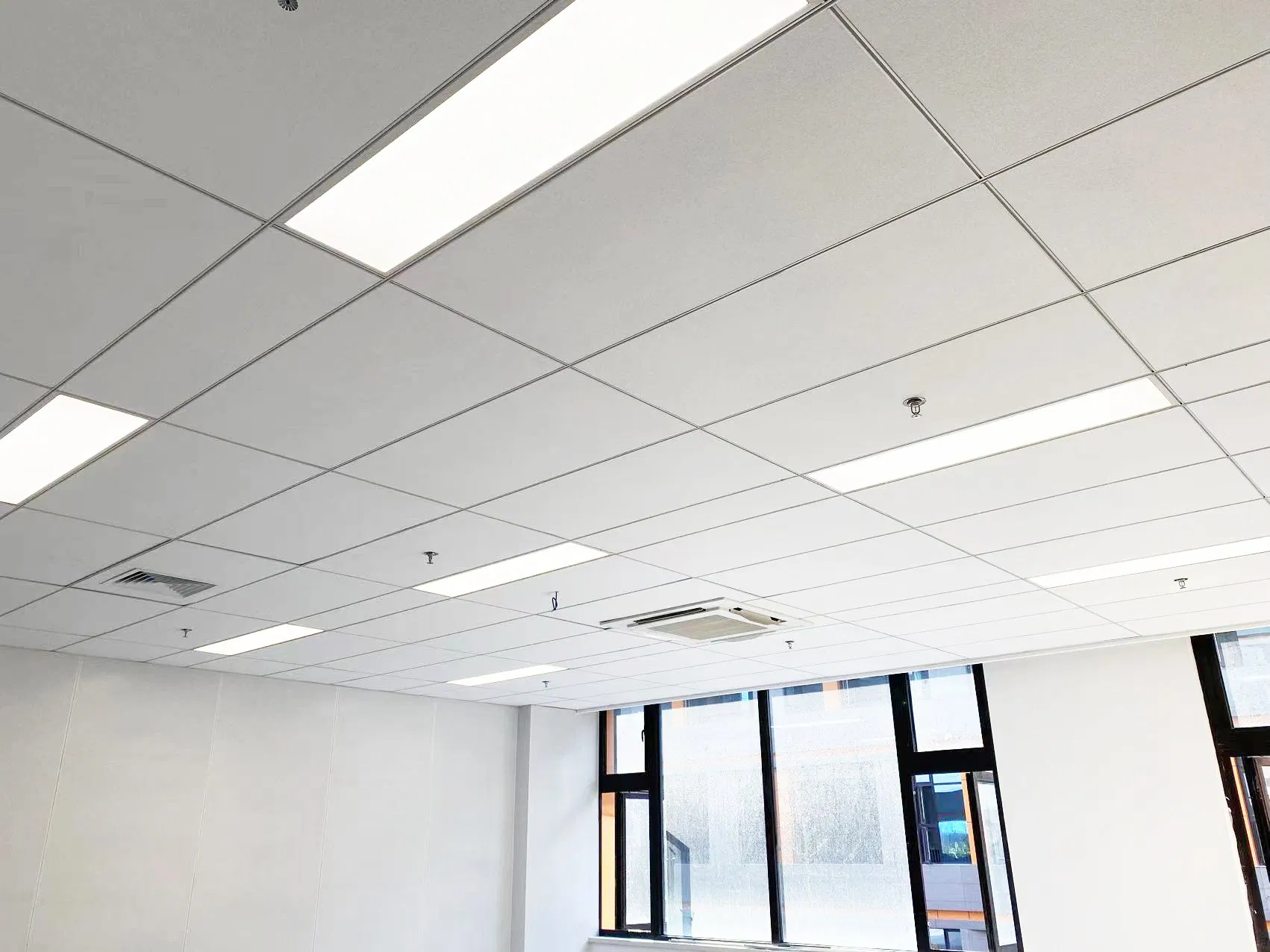 Fireproof Panel Glasswool Ceiling Board Fiberglass Insulation Acoustic Ceiling for Meeting Room