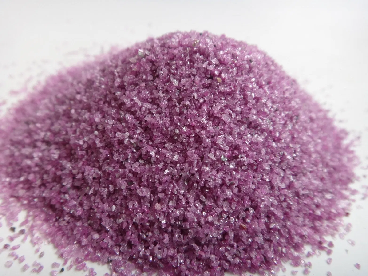 Shengji Factory Hot Sale Chrome Corundum Pink Corundum