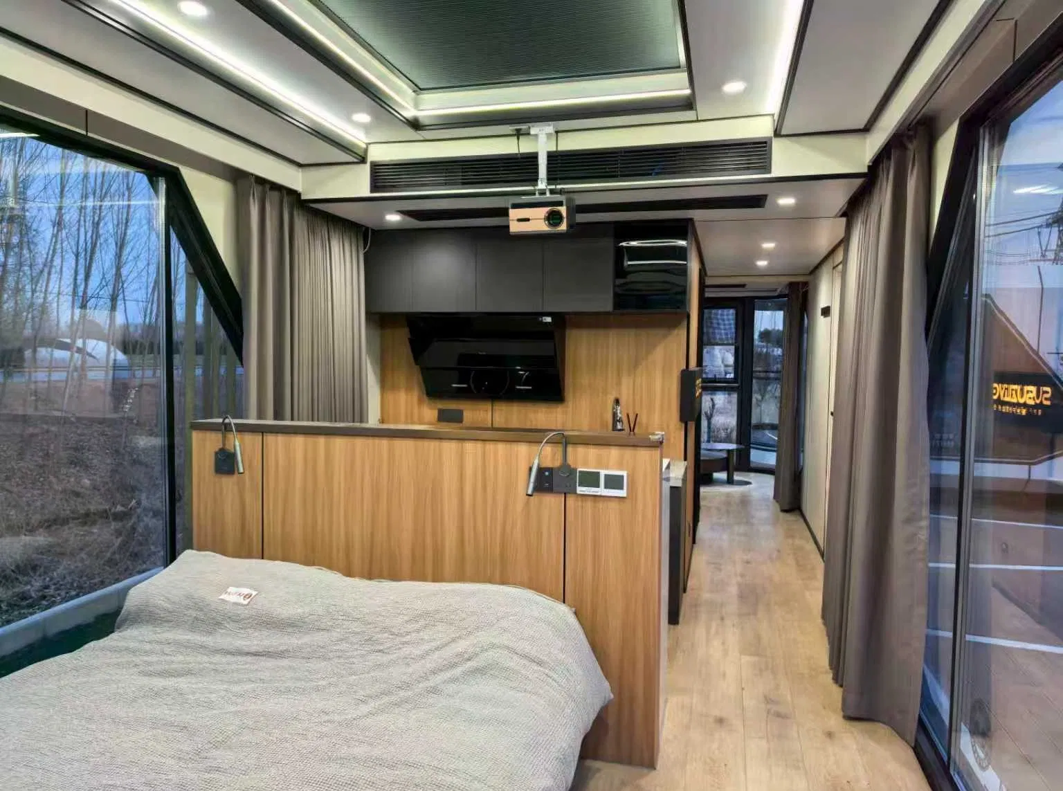 Prefab Villa House Prefab Small Home Container House Mobile Creative Hotel Spacecraft Space Capsule House