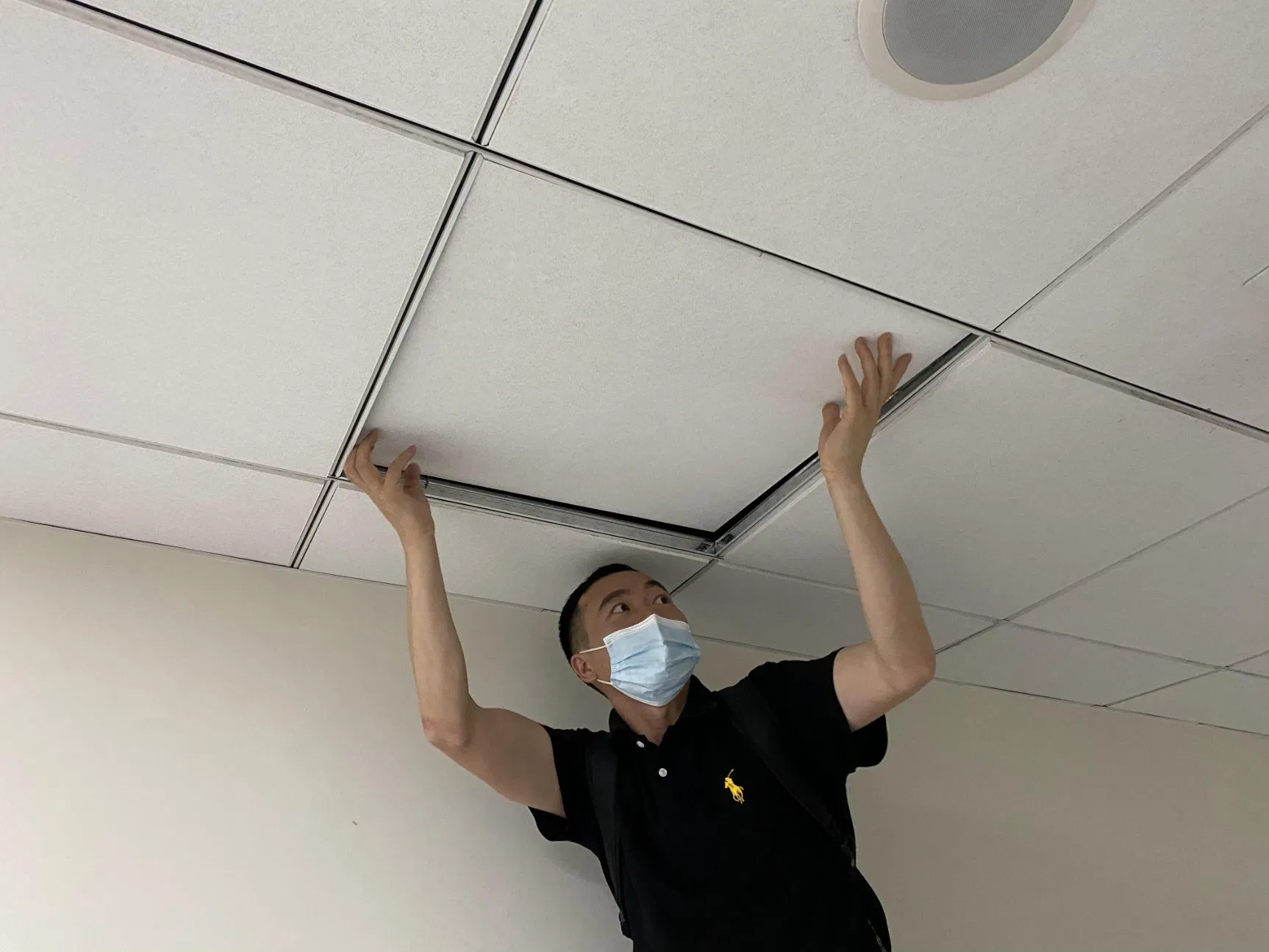 Fireproof Panel Glasswool Ceiling Board Fiberglass Insulation Acoustic Ceiling for Meeting Room