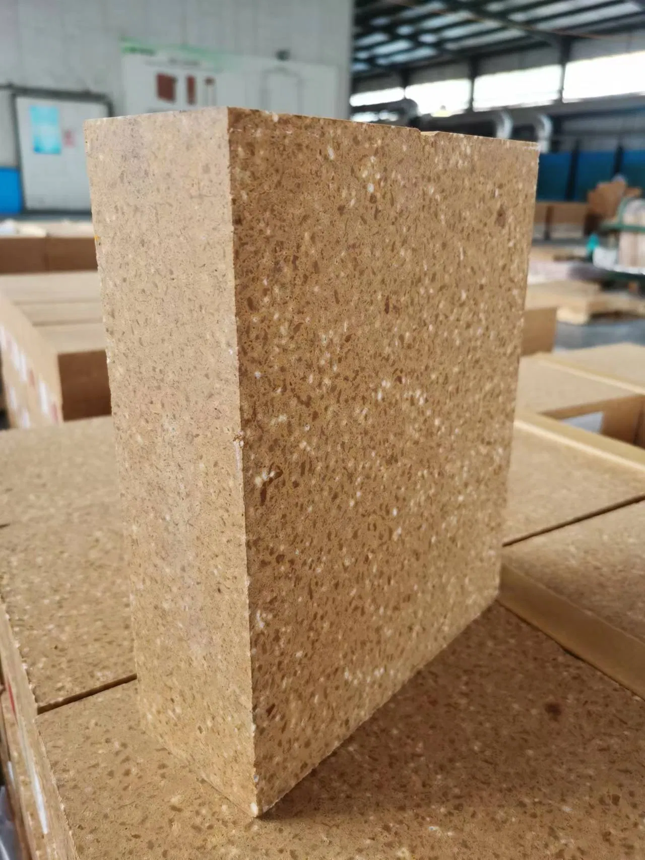 Огнеупорный кирпич из магнезиально-шпинели для вращающейся печи