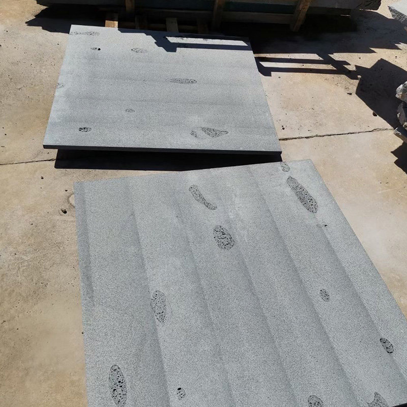 Natural Surface Meshed Black Basalt Lava Paving Stone for Landscape Garden/Driveway