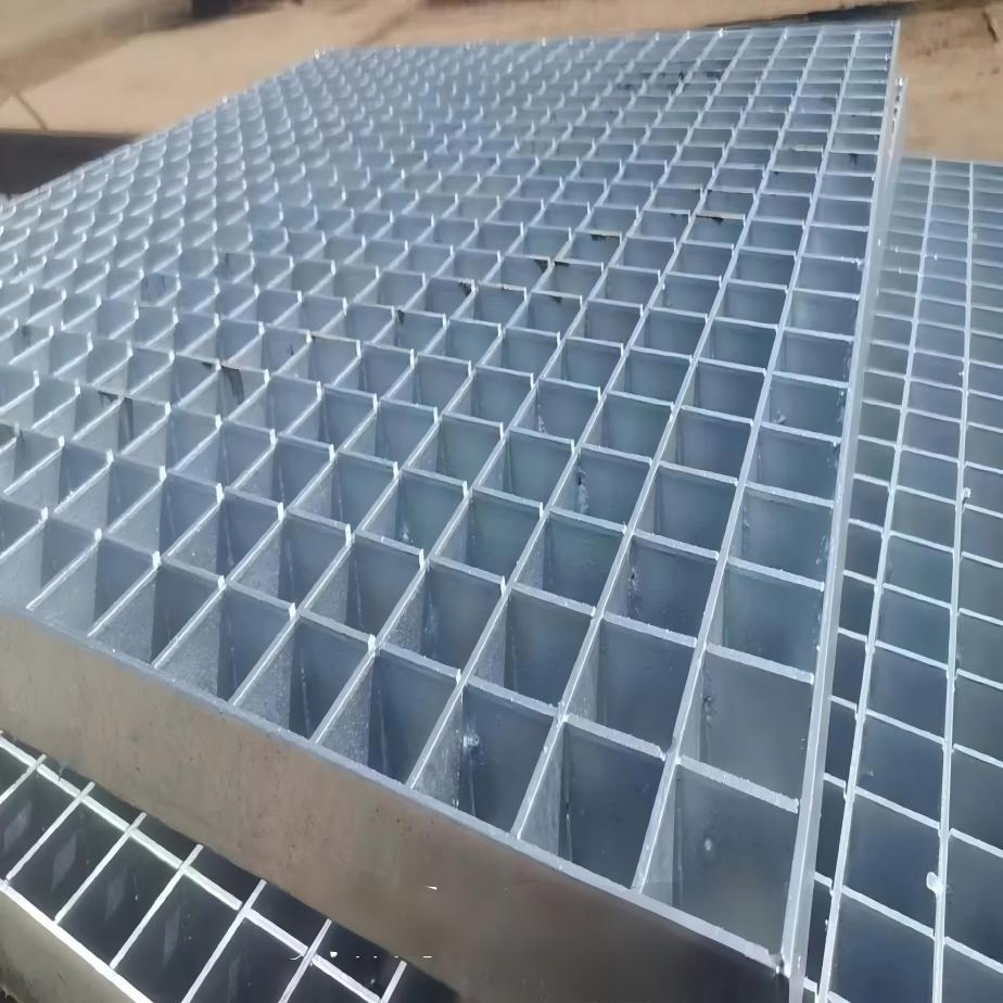 30X3mm Catwalk Hot DIP Galvanized Metal Bearing Bar Grid Steel Bar Grating for Treads Trench Drainage Cover
