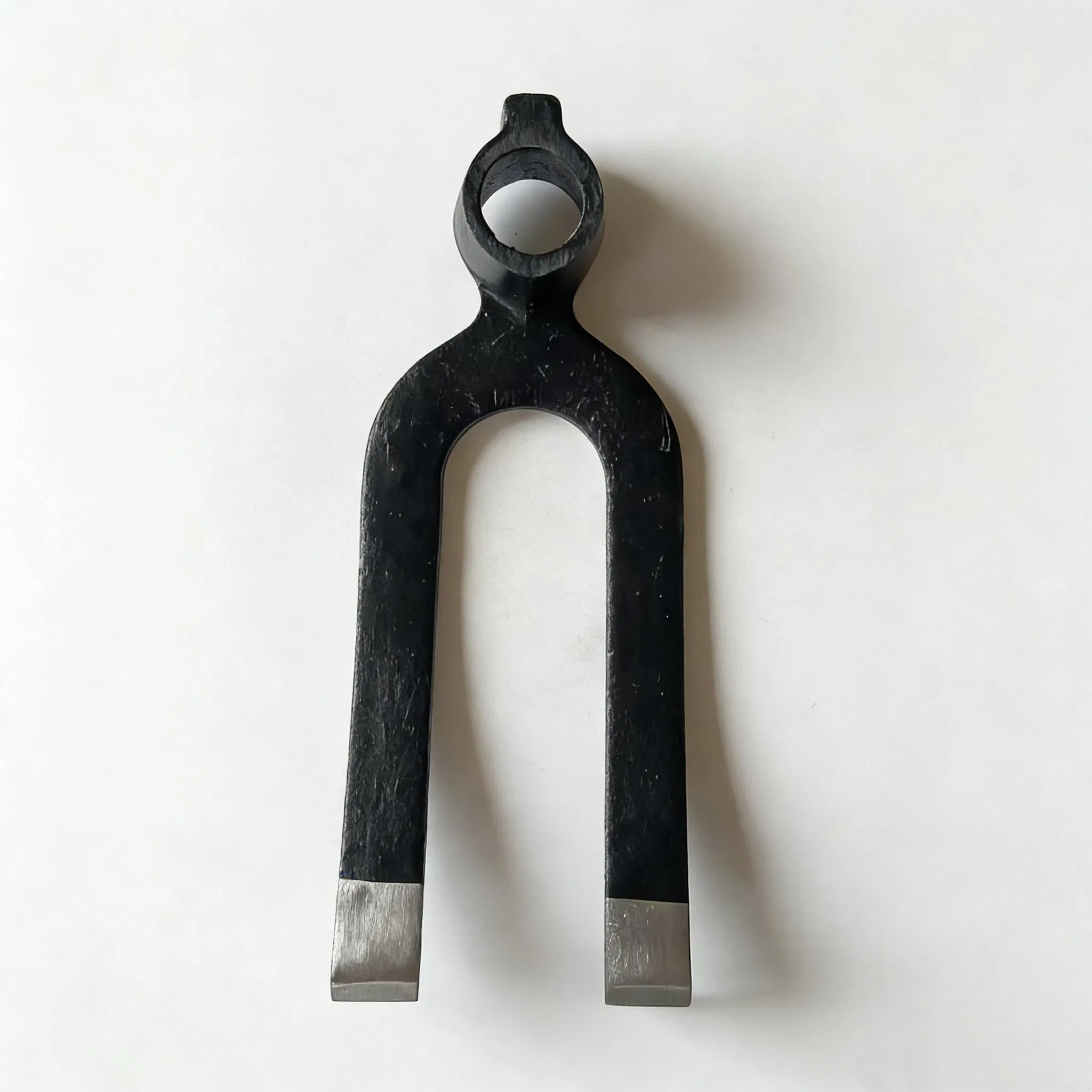 Railway Steel Fork-Shaped Garden Digging Hoe with Wooden Handle for Farm Agriculture